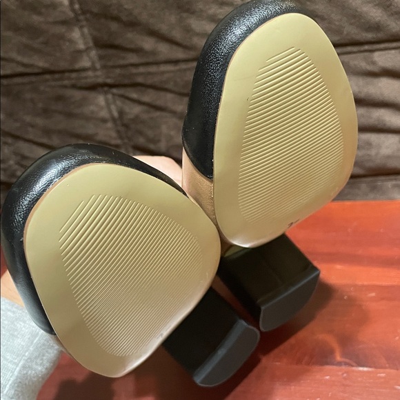 Nine West shoes - Picture 8 of 9